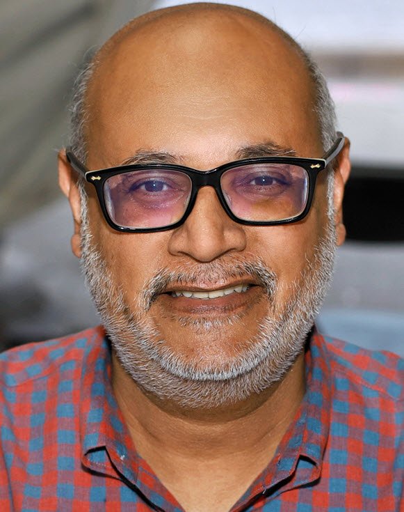 Vishwesh Bhatt - Wikiunfold.com